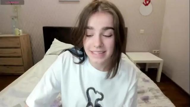 Image 3 of shelyymoon Stream on Chaturbate on 1 month ago