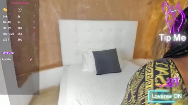 Image 3 of shenielxxx Stream on Chaturbate on 2 months ago