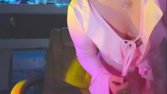 Image 6 of sherbru Stream on Chaturbate on 1 month ago