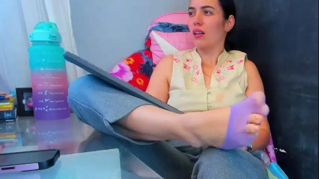Image 3 of sherilkwang_ Stream on Chaturbate on 2 months ago