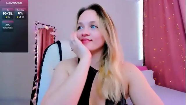 Image 8 of sherill_brill Stream on Chaturbate on 1 month ago