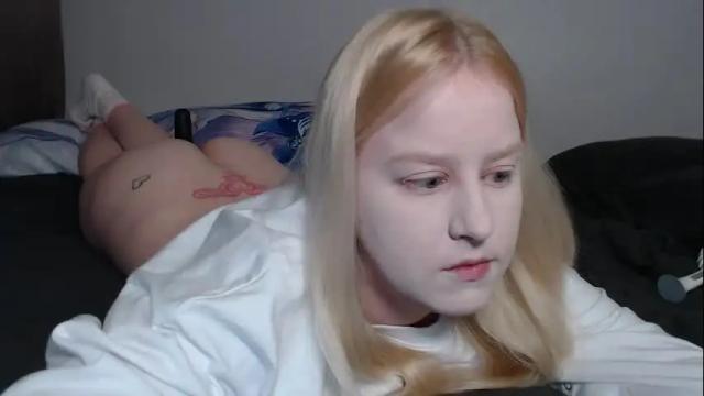 Image 2 of sherlystero Stream on Chaturbate on 1 month ago