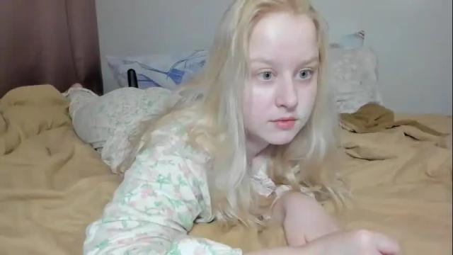 Image 7 of sherlystero Stream on Chaturbate on 23 days ago