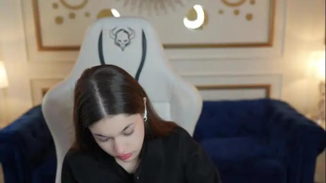Image 7 of sheryl_elegance Stream on Chaturbate on 1 month ago
