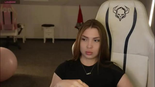 Image 2 of sheryl_elegance Stream on Chaturbate on 2 months ago