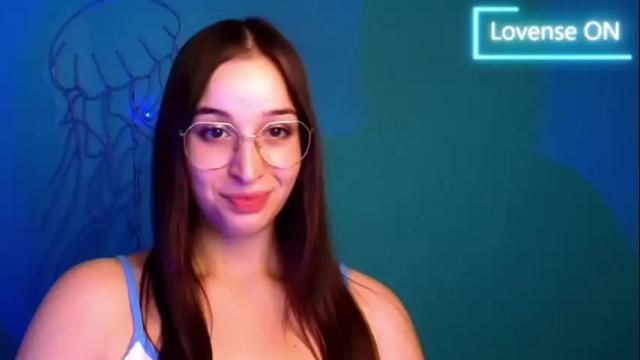 Image 3 of sheryl_sweet Stream on Chaturbate on 3 months ago