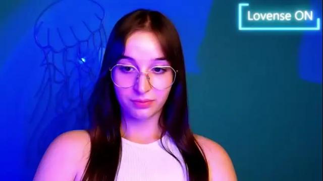 Image 2 of sheryl_sweet Stream on Chaturbate on 3 months ago