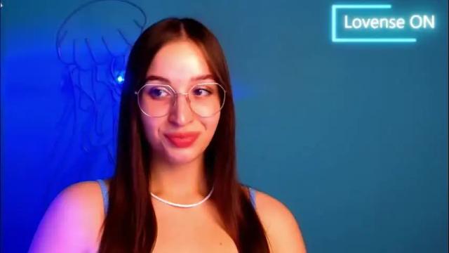 Image 2 of sheryl_sweet Stream on Chaturbate on 2 months ago