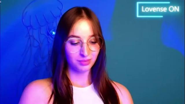 Image 3 of sheryl_sweet Stream on Chaturbate on 2 months ago