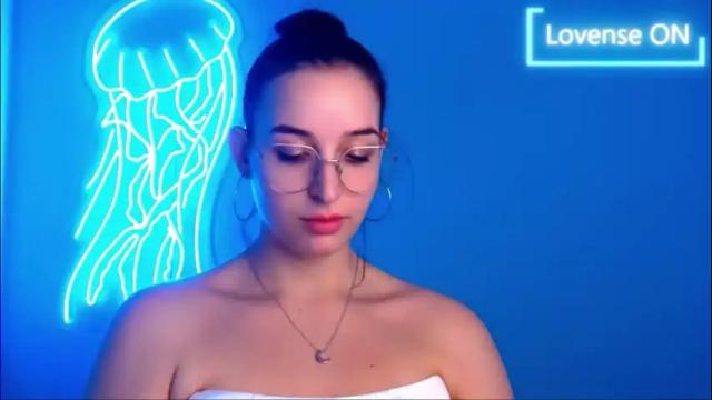 Image 4 of sheryl_sweet Stream on Chaturbate on 24 days ago