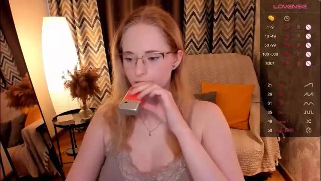 Image 7 of sheslinki Stream on Chaturbate on 2 months ago