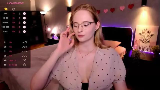 Image 4 of sheslinki Stream on Chaturbate on 2 months ago