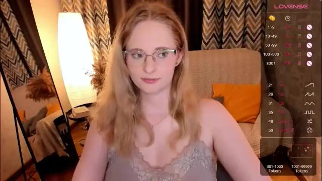 Image 4 of sheslinki Stream on Chaturbate on 2 months ago