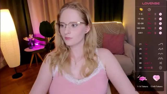 Image 11 of sheslinki Stream on Chaturbate on 2 months ago