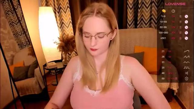 Image 7 of sheslinki Stream on Chaturbate on 2 months ago