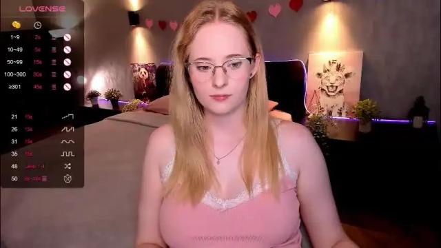 Image 2 of sheslinki Stream on Chaturbate on 2 months ago