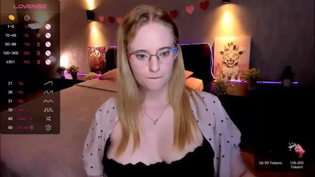 Image 10 of sheslinki Stream on Chaturbate on 2 months ago