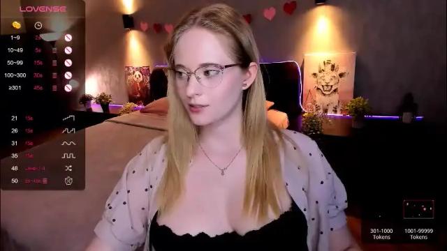 Image 7 of sheslinki Stream on Chaturbate on 2 months ago