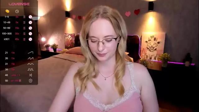 Image 11 of sheslinki Stream on Chaturbate on 2 months ago