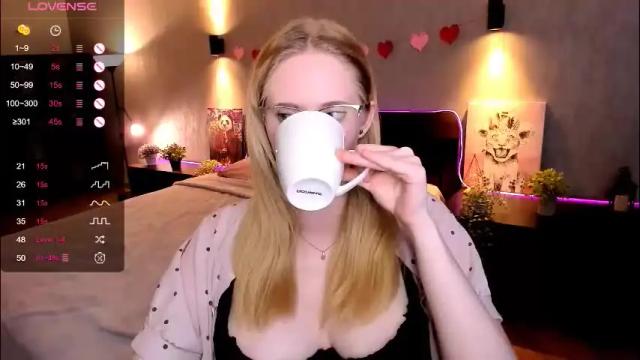 Image 11 of sheslinki Stream on Chaturbate on 1 month ago