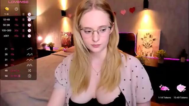 Image 8 of sheslinki Stream on Chaturbate on 1 month ago