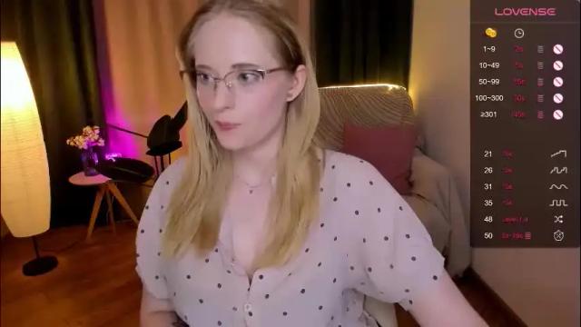 Image 10 of sheslinki Stream on Chaturbate on 1 month ago