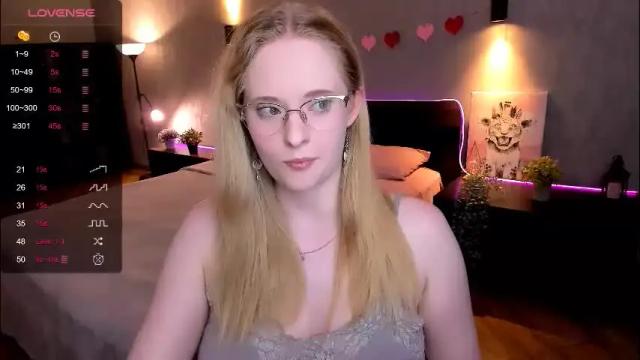 Image 3 of sheslinki Stream on Chaturbate on 1 month ago