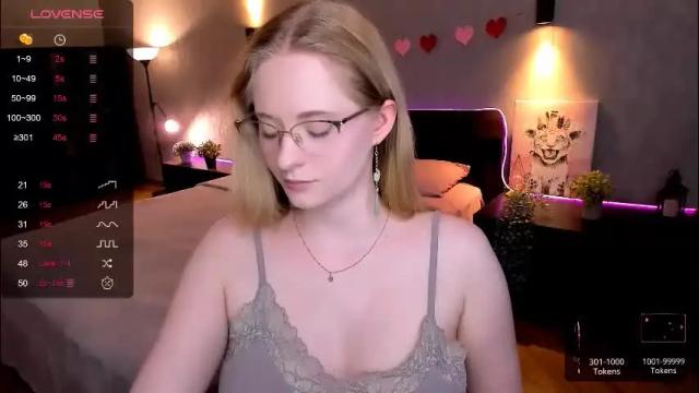 Image 8 of sheslinki Stream on Chaturbate on 1 month ago