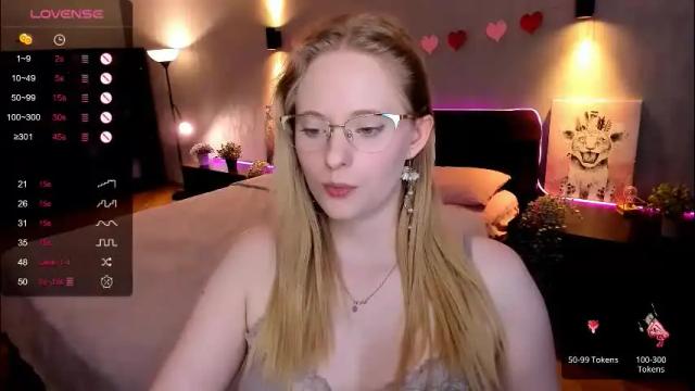Image 12 of sheslinki Stream on Chaturbate on 1 month ago