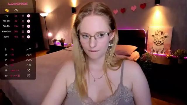 Image 3 of sheslinki Stream on Chaturbate on 1 month ago