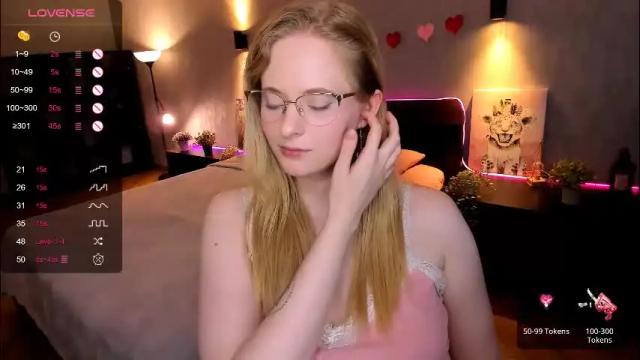 Image 8 of sheslinki Stream on Chaturbate on 1 month ago