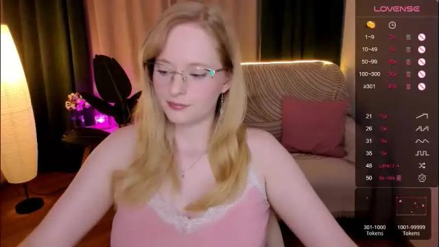 Image 8 of sheslinki Stream on Chaturbate on 1 month ago