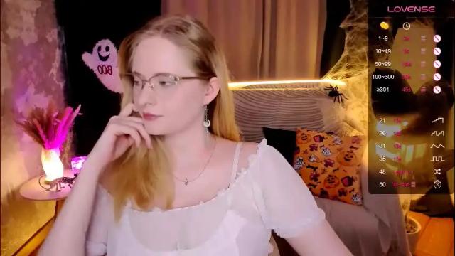 Image 10 of sheslinki Stream on Chaturbate on 5 days ago