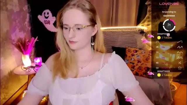 Image 12 of sheslinki Stream on Chaturbate on 5 days ago