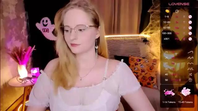 Image 4 of sheslinki Stream on Chaturbate on 5 days ago