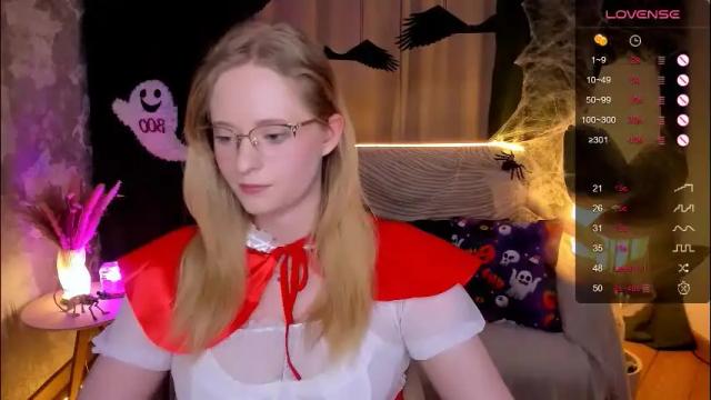 Image 4 of sheslinki Stream on Chaturbate on 2 days ago