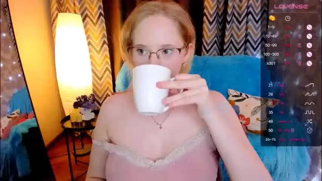 Image 2 of sheslinki Stream on Chaturbate on 1 month ago