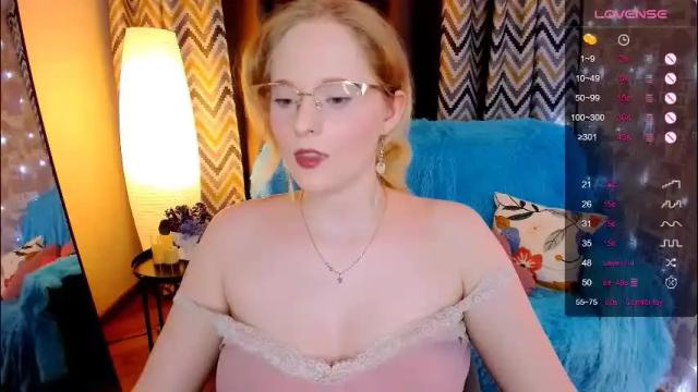 Image 3 of sheslinki Stream on Chaturbate on 1 month ago