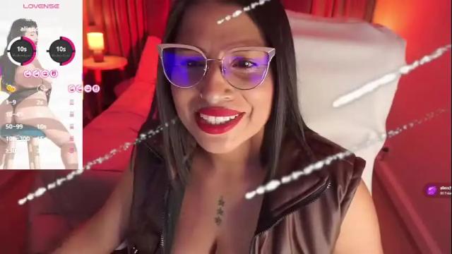 Image 8 of sheyla_hills_ Stream on Chaturbate on 24 days ago