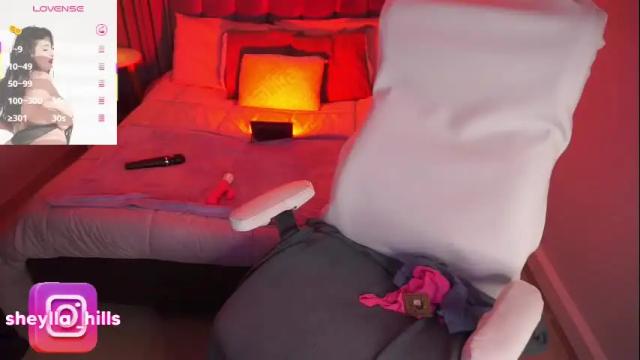 Image 7 of sheyla_hills_ Stream on Chaturbate on 16 days ago