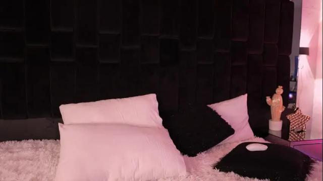Image 2 of sheylabakerr Stream on Chaturbate on 1 month ago