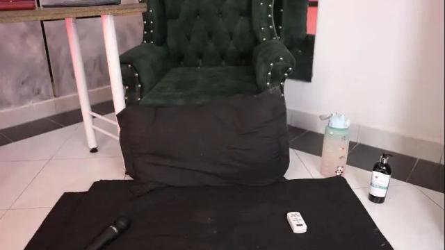 Image 4 of sheylabakerr Stream on Chaturbate on 22 days ago