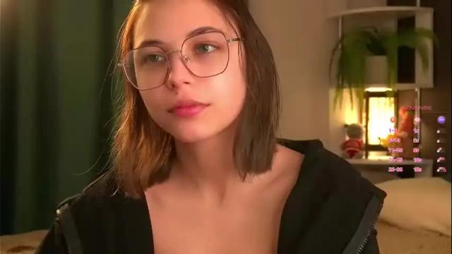 Image 2 of shickshackshock Stream on Chaturbate on 12 days ago