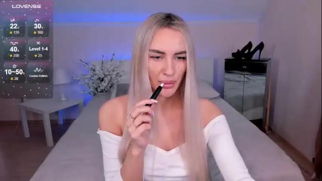 Image 11 of shine_abby_ Stream on Chaturbate on 15 days ago
