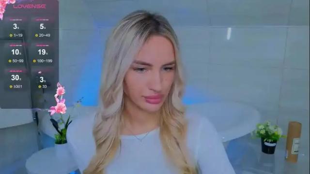 Image 12 of shine_abby_ Stream on Chaturbate on 3 months ago