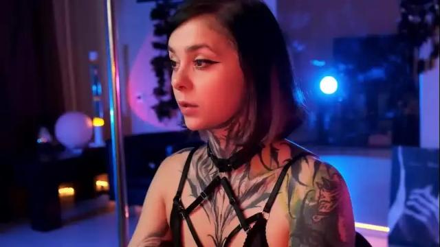 Image 11 of shinecolour Stream on Chaturbate on 25 months ago