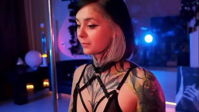 Image 12 of shinecolour Stream on Chaturbate on 25 months ago