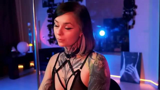 Image 3 of shinecolour Stream on Chaturbate on 25 months ago