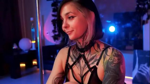 Image 6 of shinecolour Stream on Chaturbate on 25 months ago