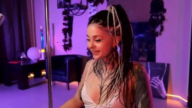 Image 11 of shinecolour Stream on Chaturbate on 25 months ago